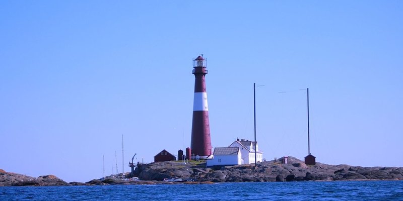 I havgapet ligger Færder Fyr som markerer innseilingen til Oslofjorden Foto Wikimedia Commons